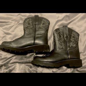 Ariat fat babies women’s western style boots Size 8.5 B